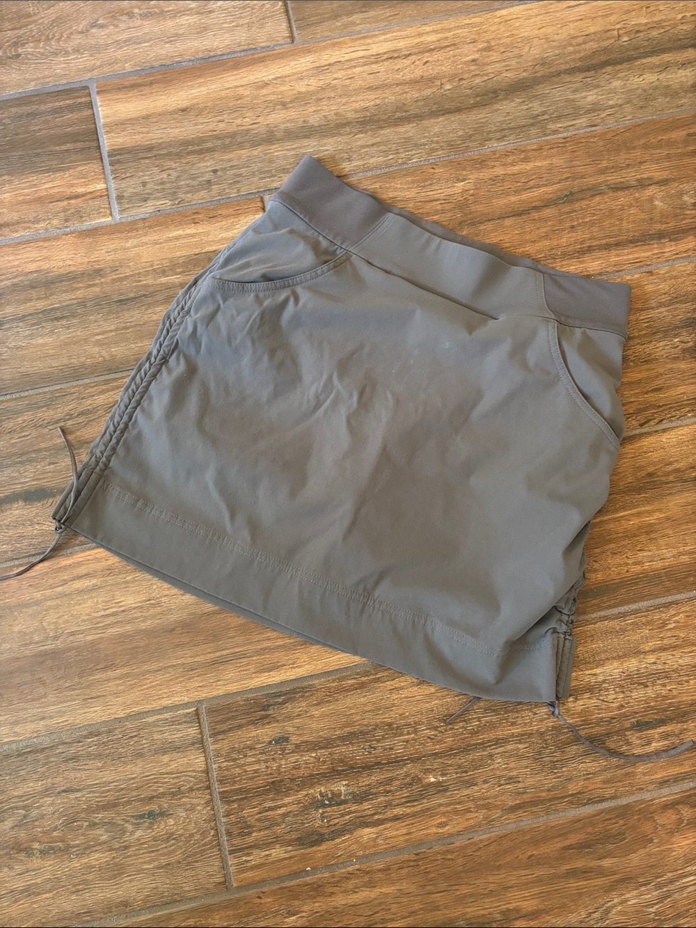 EUC Columbia Anytime Ruched Skort with Omni Shield